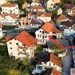 Privatni Smjestaj Mm